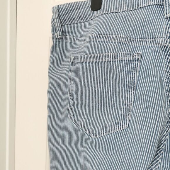 2/$30 Old Navy skinny jeans size 16 - Picture 6 of 7